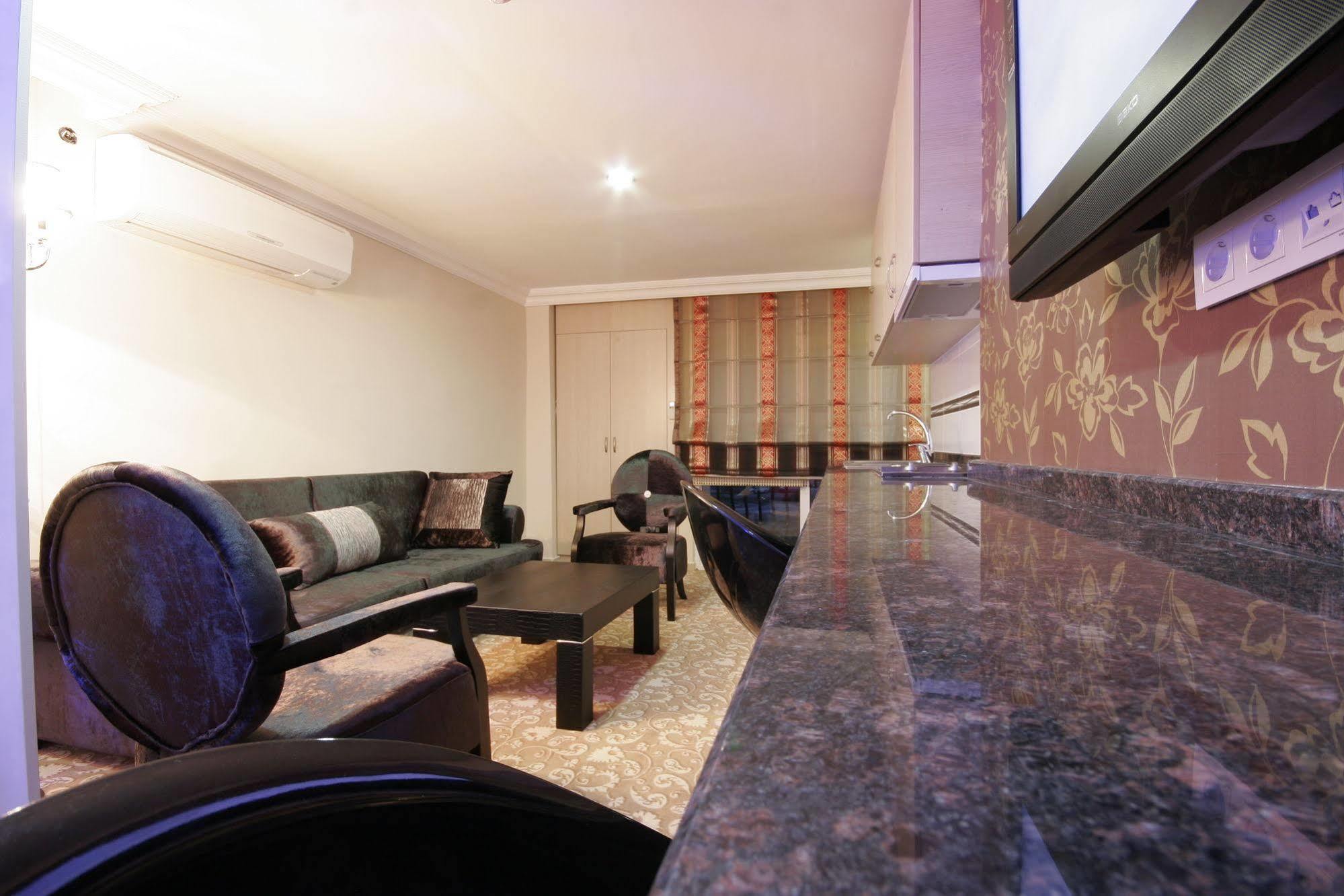 Berrak Su Hotel Анталия Екстериор снимка