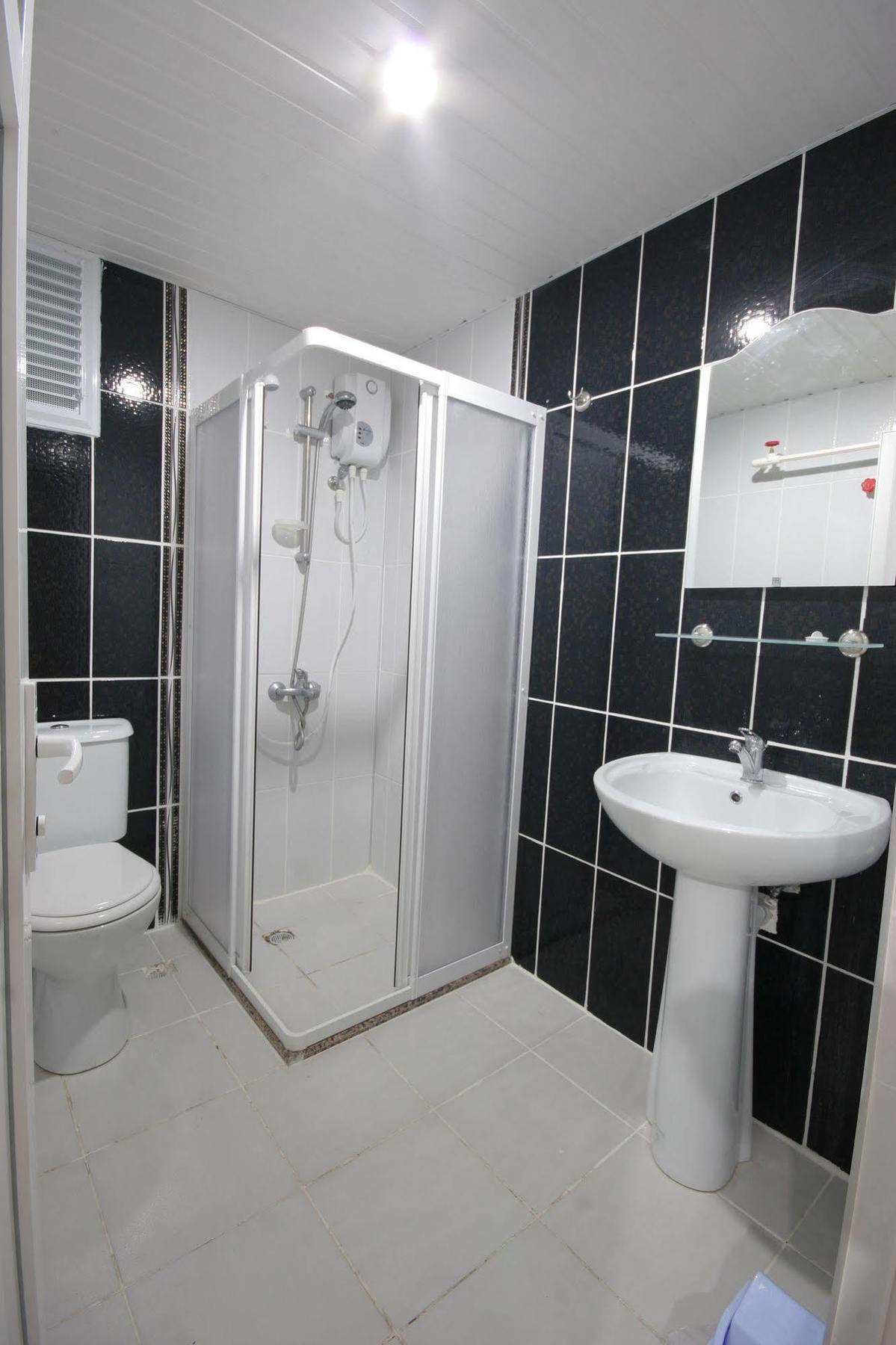 Berrak Su Hotel Анталия Екстериор снимка