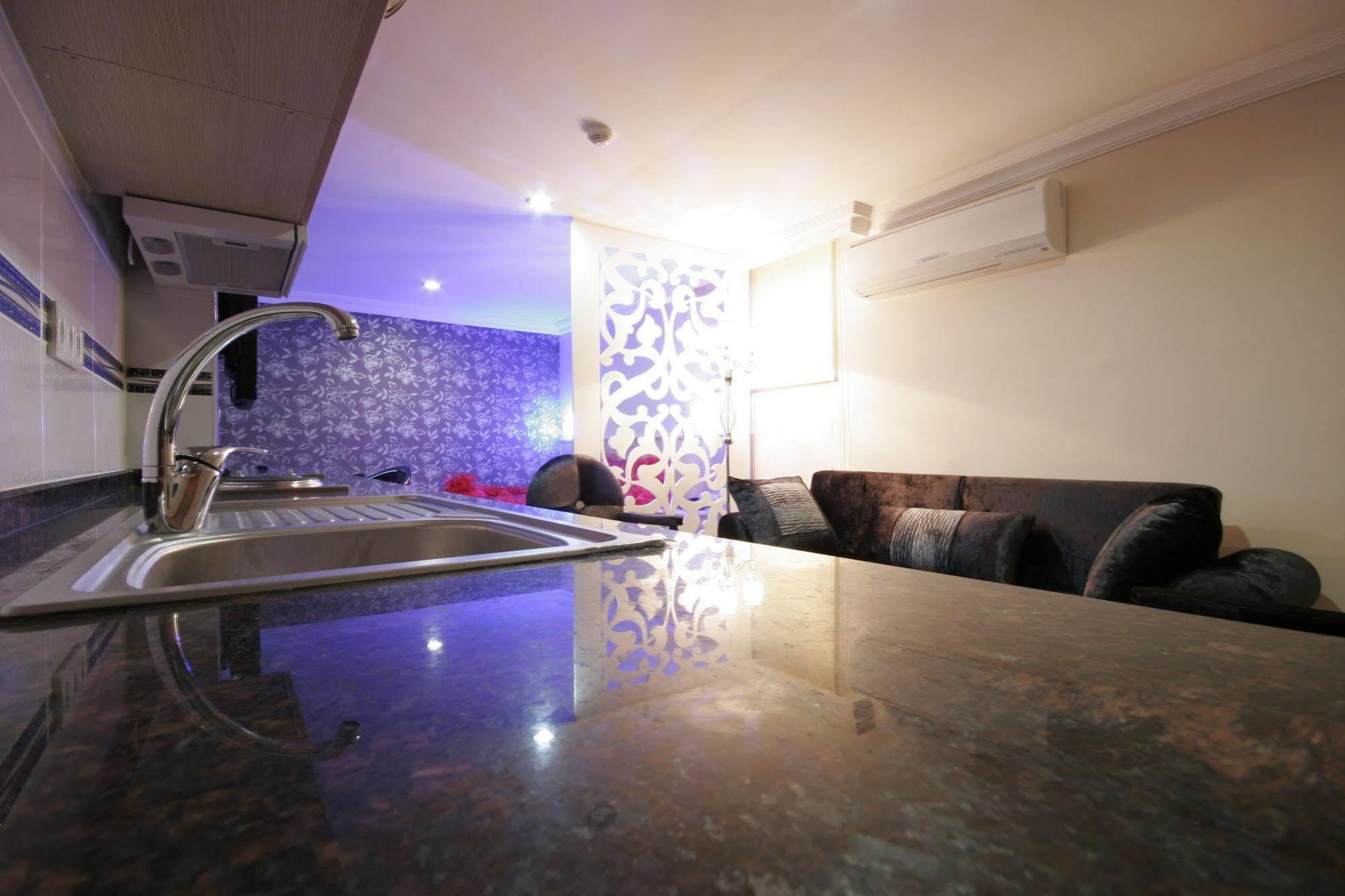Berrak Su Hotel Анталия Екстериор снимка